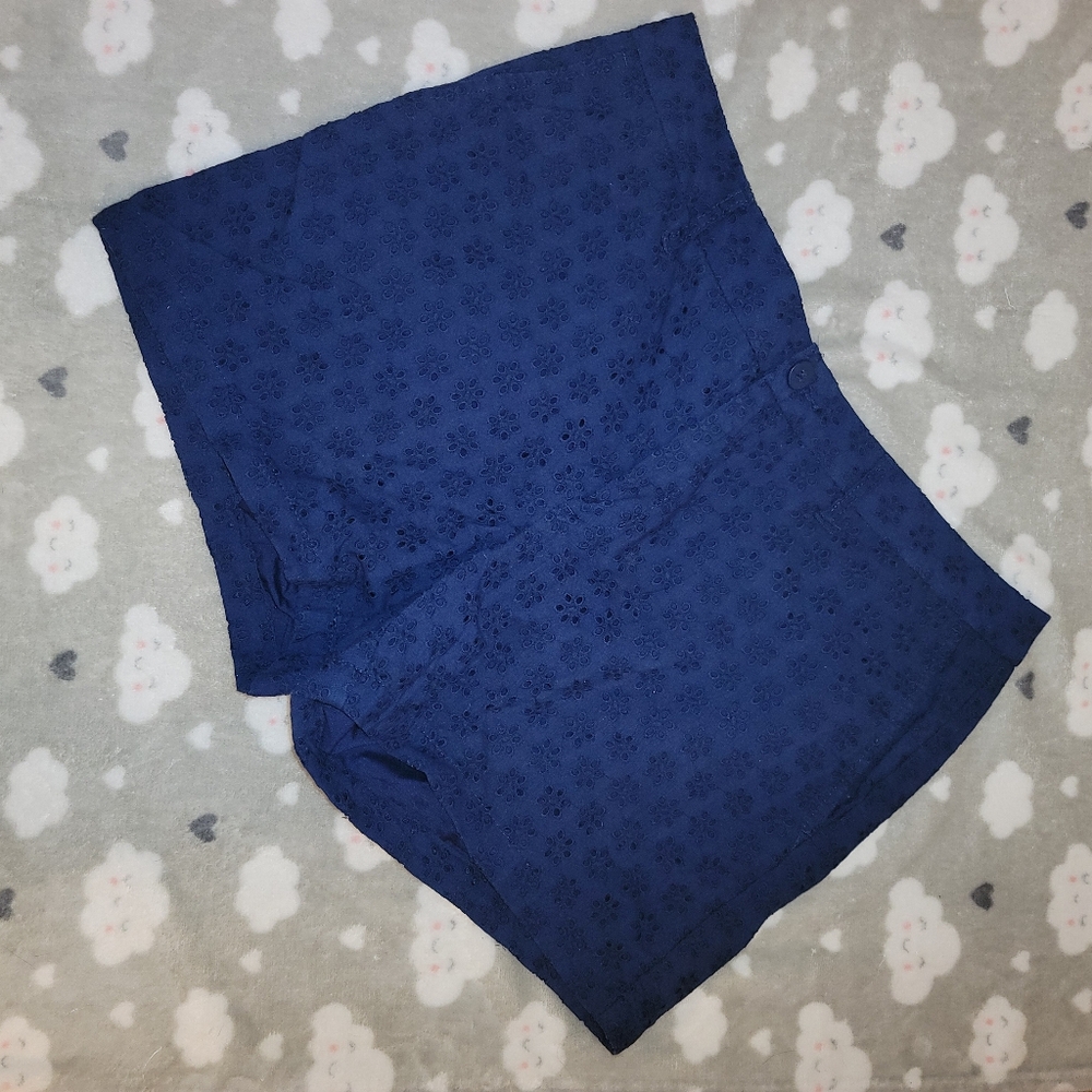 Faded Glory Navy eyelet shortswomens size 16